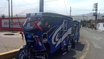 Paradero de moto taxi, El Faro De Salaverry - Luis Negreiros