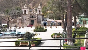 Plaza De Armas De Chivay - Perú
