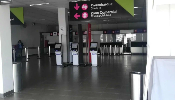 Aeropuerto Internacional Capitan Fap Carlos Martinez De Pinillos Cerca De Mi - Huanchaco 13000