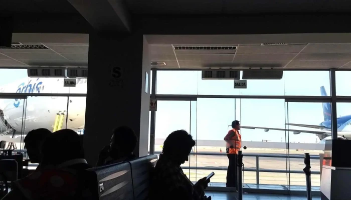 Aeropuerto Internacional Capitan Fap Carlos Martinez De Pinillos Numero - Huanchaco 13000