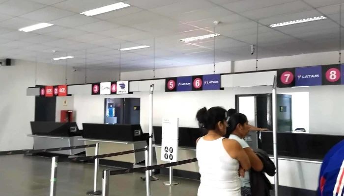 Aeropuerto Internacional Capitan Fap Carlos Martinez De Pinillos Opiniones - Huanchaco 13000