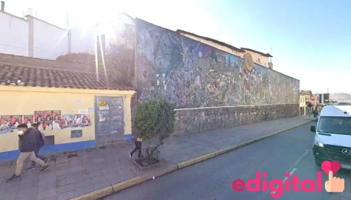Agencia de viajes y turismo Carmen - Av. El Sol 101