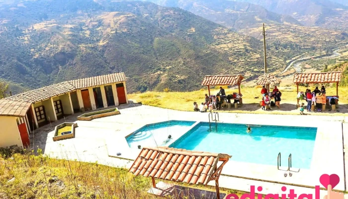 Baños termales de pincahuacho - Peru