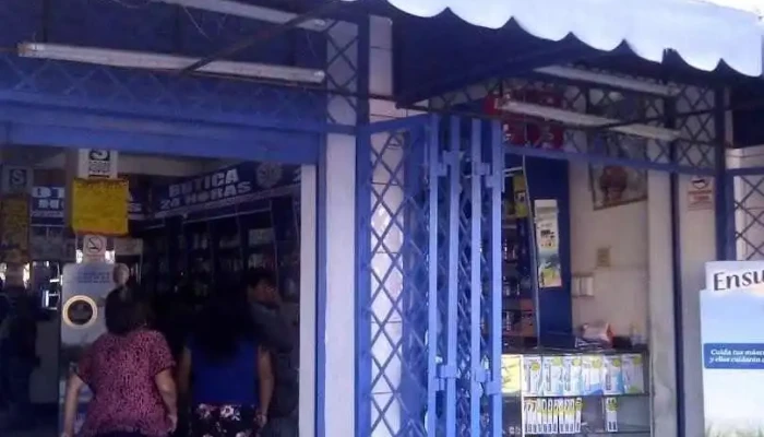 Botica 24 Horas - Paita
