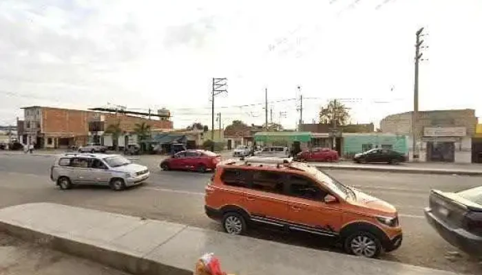 Botica Cruz Verde -  Cerca De Mideg - Pacanguilla