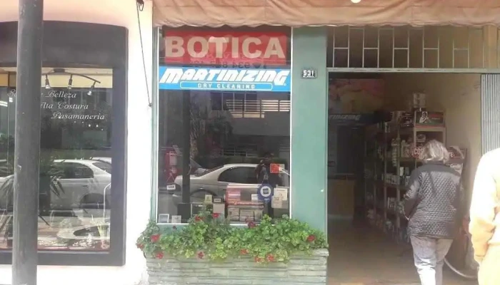 Botica Los Laureles - Lima