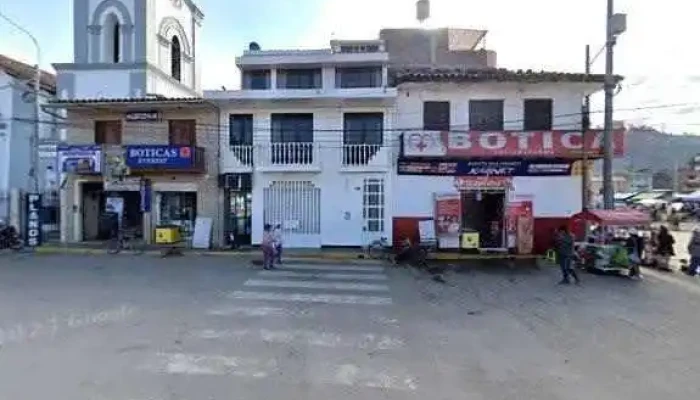 Boticas Everest -  Horario - Jirón Huancayo 989
