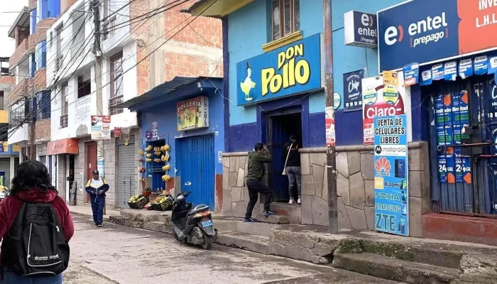 Don Pollo - Urubamba 08661