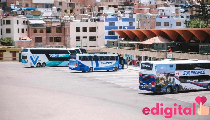 Empresa Trasandino Bus Colca Cabanaconde -  Barcelona Bus Turistic - Jacobo Hunter