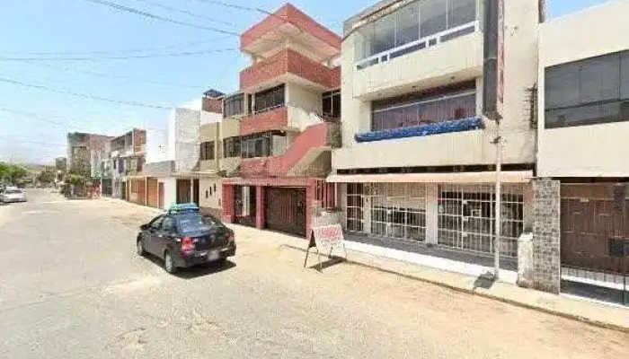 Farmacia Julissa -  Fotos - Trujillo