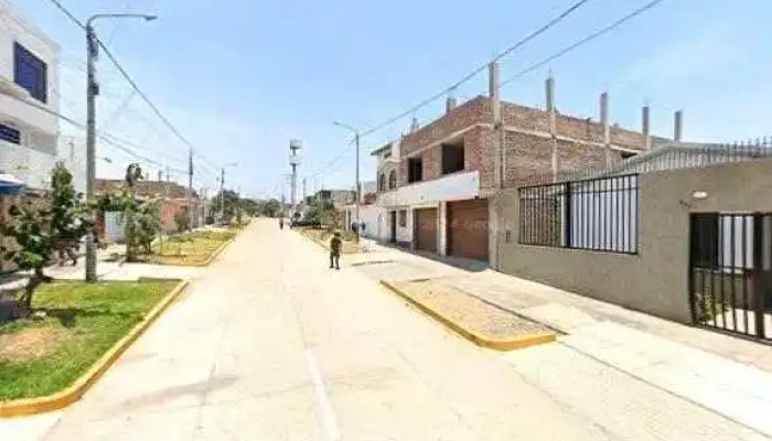 Farmacia Luigi -  Horario - Moche