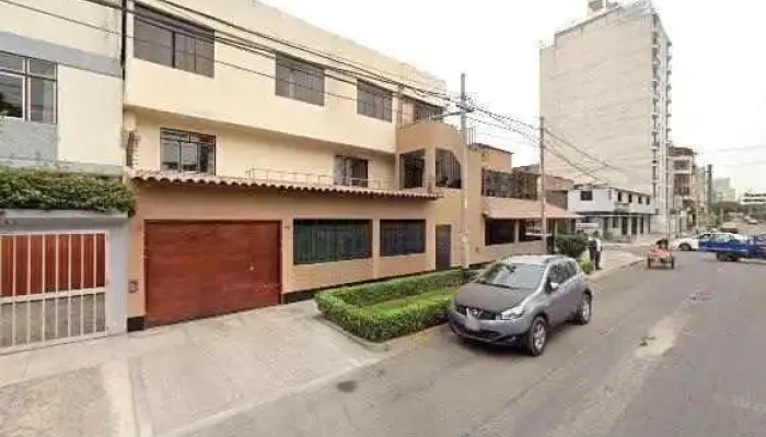 Farmacia Santa Beatriz -  Direccion - Trujillo