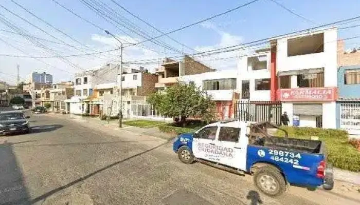 Farmacia Velezmoros Numero - Trujillo
