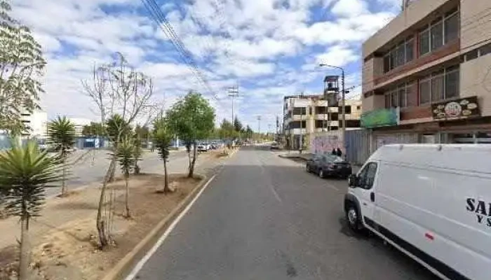 Farmacias Del Valle -  Como Llegar - Av. Huancavelica 2174