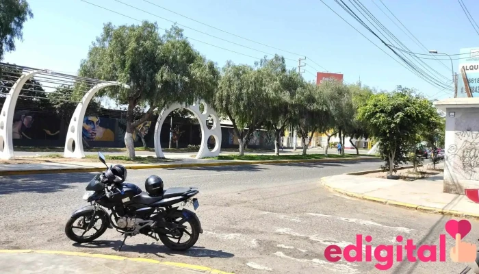 Motocorp - Esquina Con Av. Santa Martha