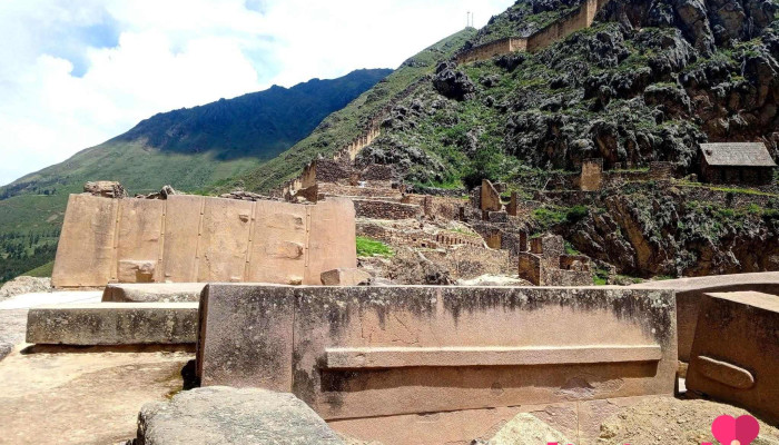 Ollantaytambo explorer - Ollantaytambo 08676
