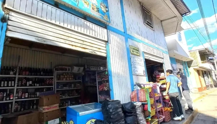 Perfumería, Cosméticos y Más - Huancabamba 20441