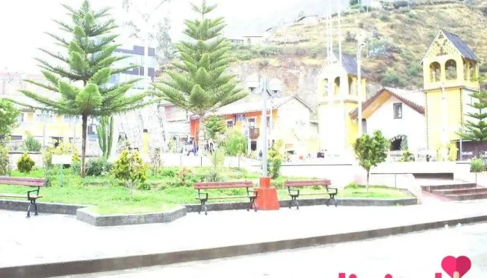 Plaza 28 de Julio - Paucartambo - 107