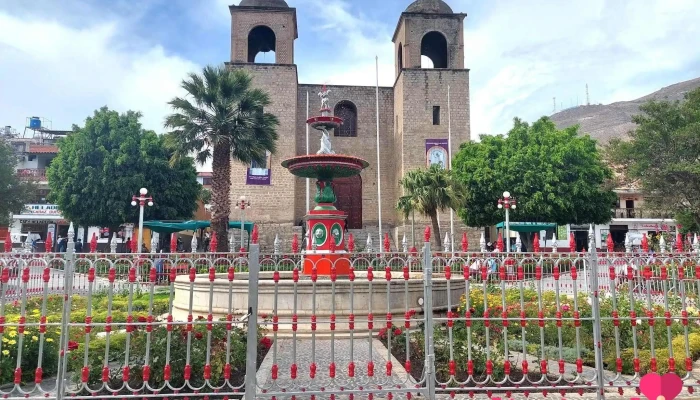 Plaza de Armas de Caraz - Caraz 02167