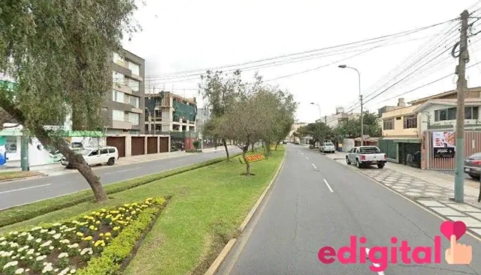 School Factory - Uniformes Escolares - San Borja 15000