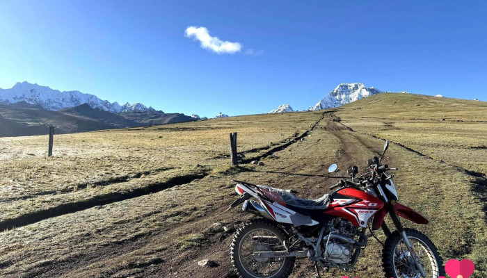Soncco-motorbikerent-pisac - Cuzco