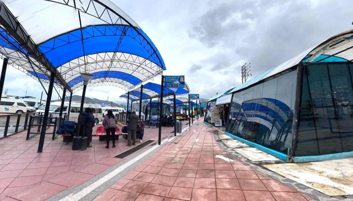 Terminal Zonal Sur De Puno -  Cerca De Mideg - Puno